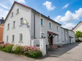 Pension Rent2Stay mit Einzel- oder Doppelzimmer, privatem Bad, Smart-TV, Schnelles WLAN, Parkplatz, Autobahnanschluß