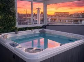 Luxury property - Rooftop & Jacuzzi