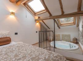Tiny loft with jacuzzi、ベッラーノのホテル