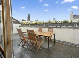 Exclusive Rooftop Duplex Penthouse, Hot Tub, 2 Terrace Views, 230sqm, Downtown, 6min walk to main station