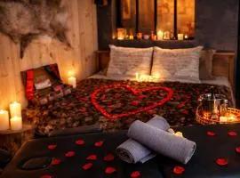Le chalet romantique, SPA, Écran cinéma, Lit king size, day use, 10 min centre