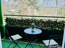 Studio Montréjeau tout confort, parking et résidence privée, hotel a Montréjeau