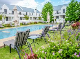 Collection Luxury Apartments 31 Winelands Lodge, хотел близо до De Zalze Golf Club, Стеленбош