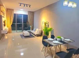 Amerin Suite I Seri Kembangan Balakong I City View I Balcony I Mall I Family