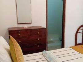 Options Mount Beach Inn Rooms Colombo, hotel i Dehiwala-Mount Lavinia