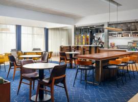 Courtyard Columbus Worthington، فندق في ورثينجتون