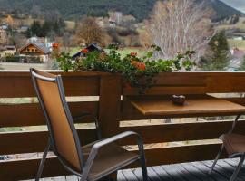 Paradiesquelle Smart Stay, hotel v mestu Puchberg am Schneeberg