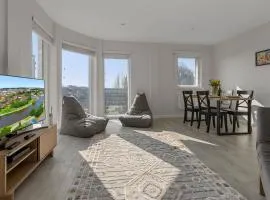 Urban Heights - 2 Bed Apartment - Short Stays UK Ltd