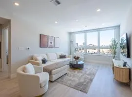 Luxe 2BR Retreat 5-Min PATH to NYC Rooftop and Gym