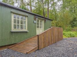 Willow Lodge, Lake District shepherd hut with hot tub, khách sạn ở Coniston