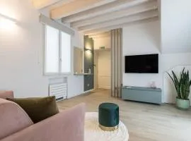 Vivaldi Primavera, Apartment