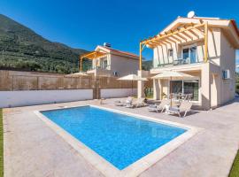 Villa Riza Sun by Villa Plus, Hotel in Katastárion