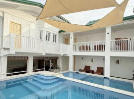 Casa Sakura 2, готель у місті Каламба
