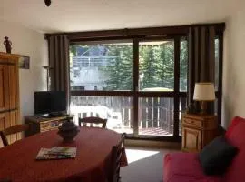 Ski-inski-out studio with balcony