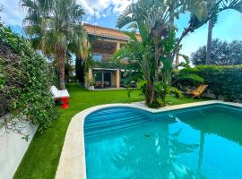 Villa Rocamar by Hello Homes Sitges: Sitges'te bir otel
