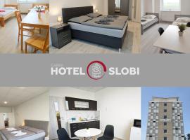 Hotel Slobi، فندق في شتوروفو