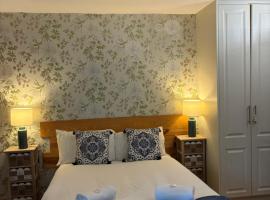 Professional & Approved Self Catering Short Term Holiday Homes, Hotel in Maynooth