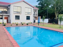 Isle 10, Hotel in Gaborone