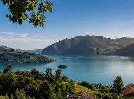 CasaDolcelago Marone Villa con Giardino Vista Lago Private Parking