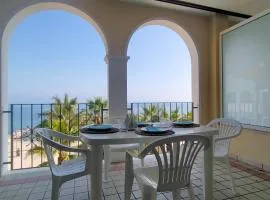 TRILOCALE DIRETTAMENTE SUL MARE- cod 511