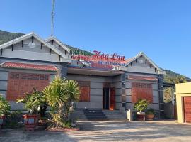 Nhà Nghỉ Hoa Lan, hotel i Vạn Ninh