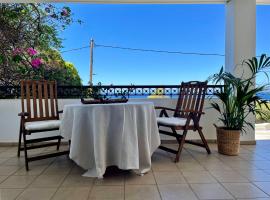 Brilliant Bay & Sea View Apartment in Saronida, hotel in Saronida