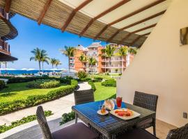 2 Beds 2 Baths Main Floor with Amazing Ocean Views, hotel a Chano