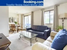 Entire condo downtown, walk to BMO & Stampede, secure parking, 1,5 hrs to Banff