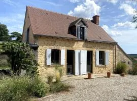 La Maison de Fougerolles Renovated farmhouse in a peaceful setting