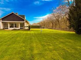 XL 14-bed villa in nature Tilburg City