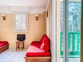 Apartment Les Grands Pins-4 by Interhome