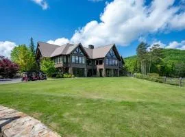 Wanderers Den - Relax in the North Georgia mountains at this peaceful Big Canoe retreat with 3 King suites, game loft, outdoor d