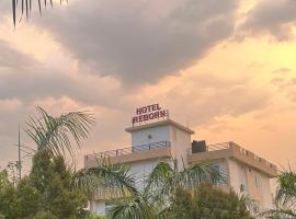 Hotel Reborn, hotel en Sanwal