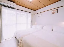 Fukuoka Nakasu Stay - Spacious & Stylish Apt