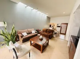 Casa Ejecutiva Acogedora Impecable AGS