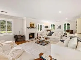 Southern Highlands Villa, Spacious, Gardens, Pool