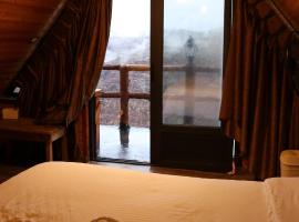 Dana luxury huts โรงแรมในดานา