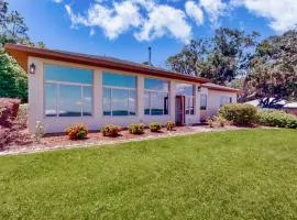 Lakefront home with private dock, garage parking, sunroom,W/D & WIFI