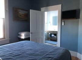 Tipton, IN Hotel-downtown w/ private bed/bathroom, Hotel in Tipton