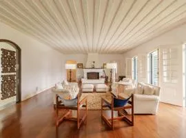 Casa Alto Padrao com Churrasqueira e Piscina