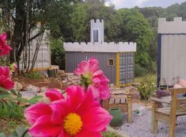 Medieval Village Lofts, hotel u gradu Canela