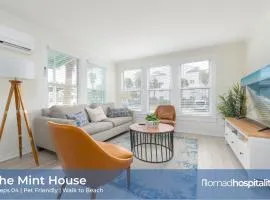 Be A Nomad - 2BR Ground Floor Apartment Block to Jacksonville Beach
