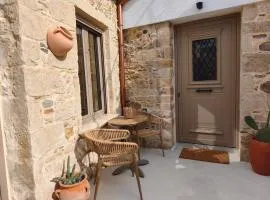 ARETOUSA Private Village Suite