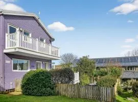 3 Bed in Freshwater East oc-fb100