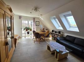Gemütliche, helle & geräumige Ferienwohnung in Jork-Nähe Hamburg, Hotel in Jork