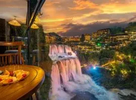 12C·Waterfall Stay（Furong Town Main Waterfall）