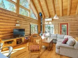Walk to Pine Mountain Lake: Spacious Family Cabin