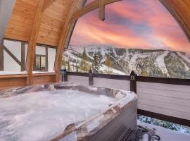 Ski-inSki-out in Schweitzer - 3BR3BA Hot Tub - Guest Favorite, Hotel in Sandpoint