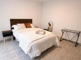 Quiet Private Room โรงแรมในEl Pueblito