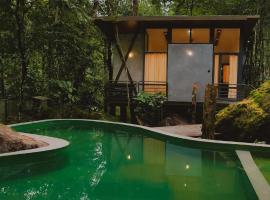 ROCKs VILLA RESORT, Hotel in Meppādi